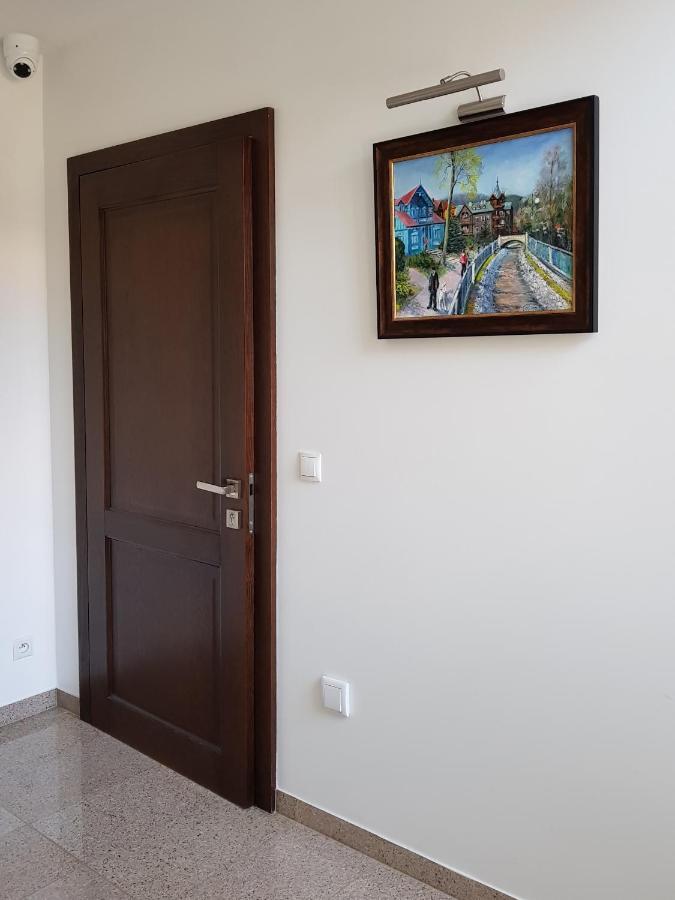 Pod Modrzewiami Apartment Krynica Exterior foto